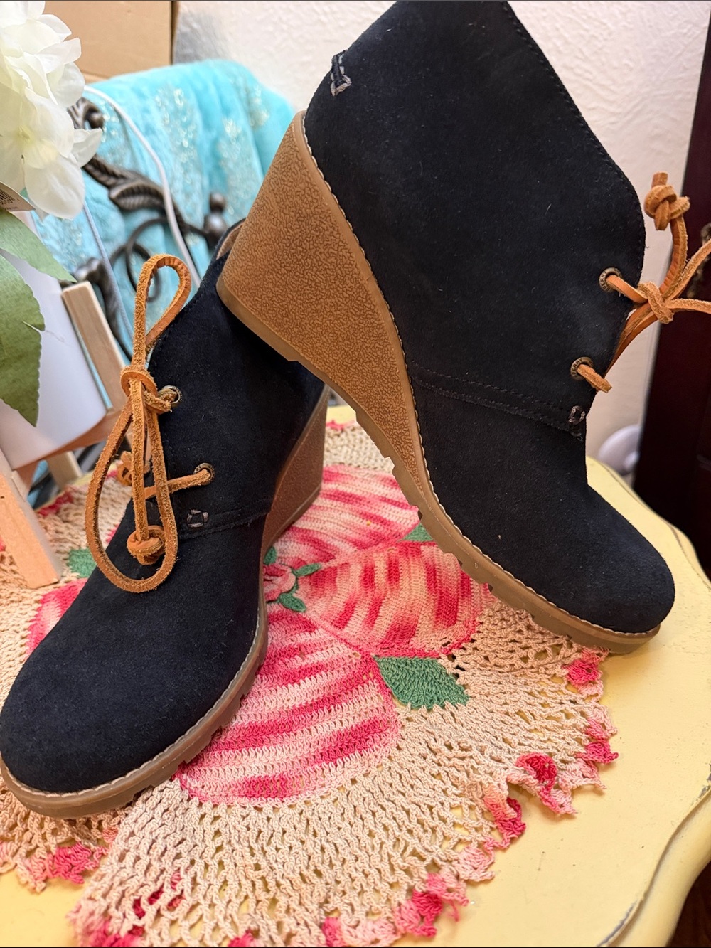 🥾🥾🥾BOGOHO🥾🥾🥾Sperry Navy Suede Wedge Ankle Boots with Tan Laces-8 Med
